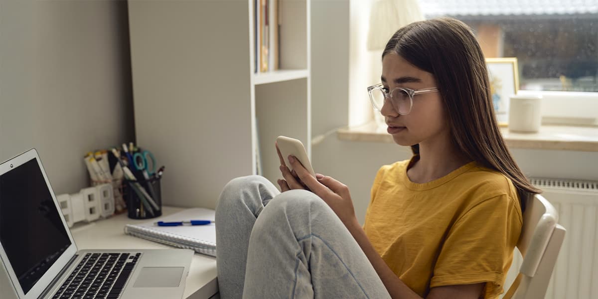 Redes sociais e estudos: como encontrar o equilíbrio sem abrir mão do que você gosta! | Estudos | Blog 